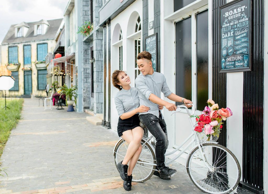 Chụp hình tại phim trường