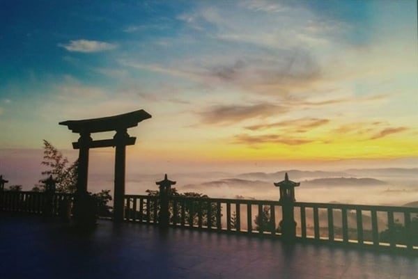 Chùa lLinh Quy Pháp Ấn