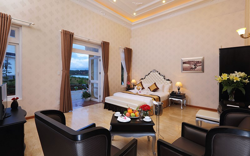 phòng 3 giường Sacom Tuyền Lâm Golf Club & Resort