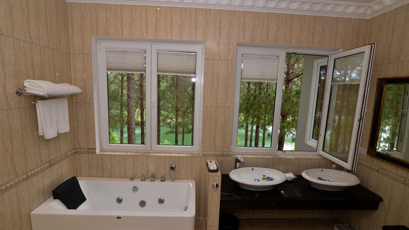 phòng DeLuxe Double khach san endensee Lake Đà Lạt