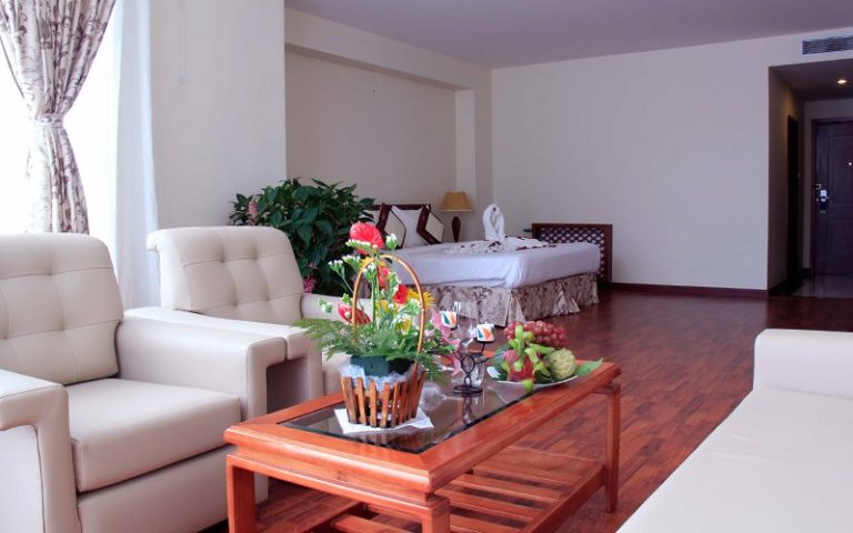 Phòng Junior Siuite khách sạn River Prince Đà Lạt