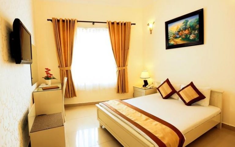 phòng Superior giường đôi khách sạn Tulip