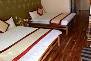 Phòng 4 người Khách sạn Thông Đỏ