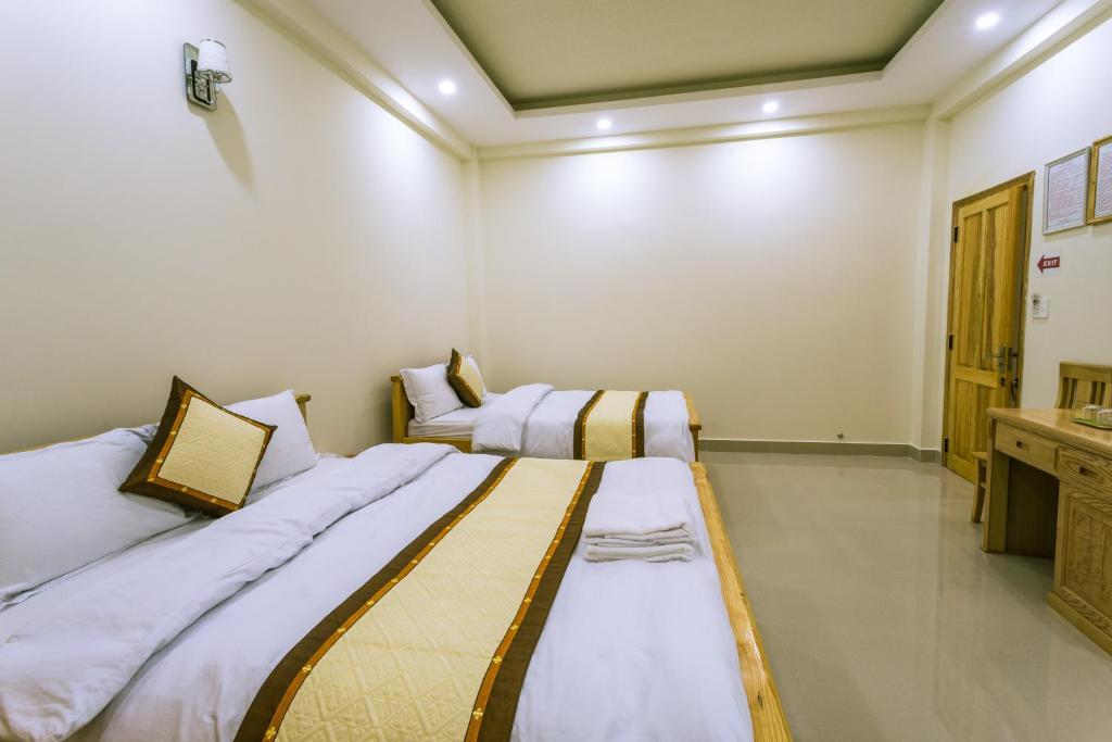 Phòng deluxe khách sạn bốn mùa Đà Lạt