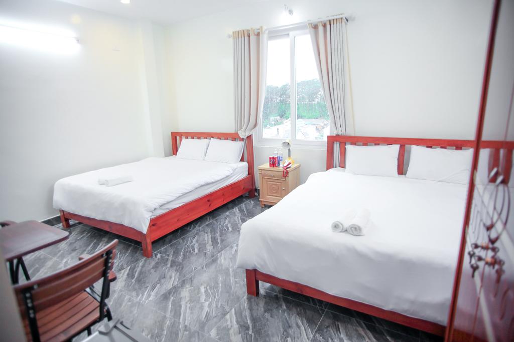Phòng gia đình Hoàng Phong Hotel