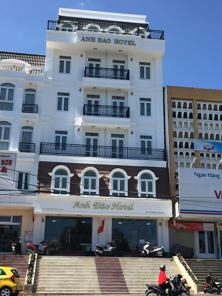Khách sạn giá rẻ Khu Hòa Bình