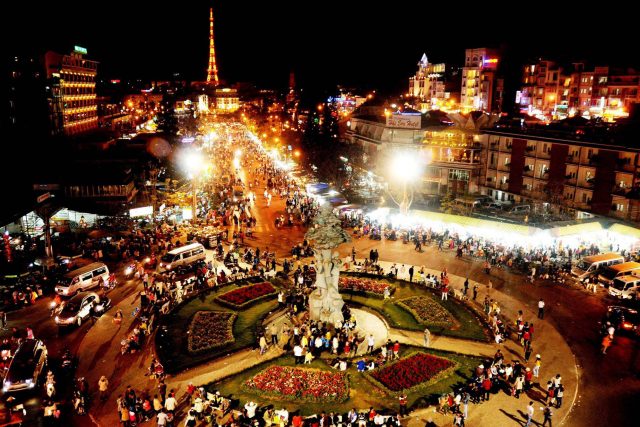 Khách sạn trên Khu Hòa Bình