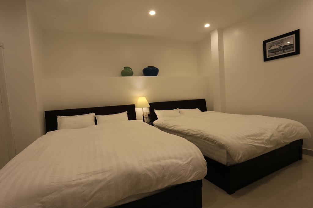 Phòng 4 người khách sạn Xuân Cường