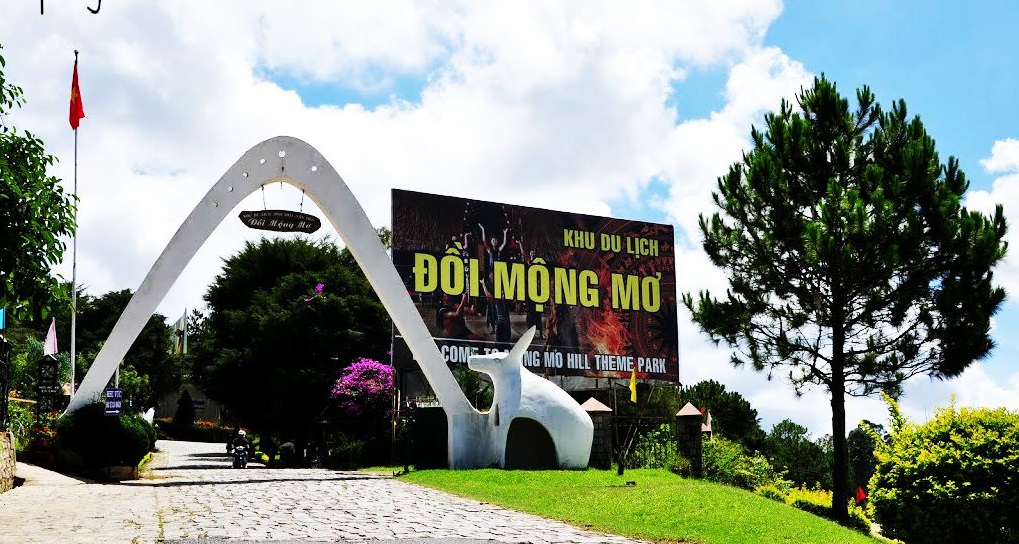 Giá vé Đồi Mộng Mơ