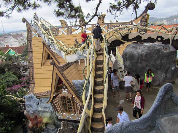 địa điểm du lịch crazy house Đà Lạt