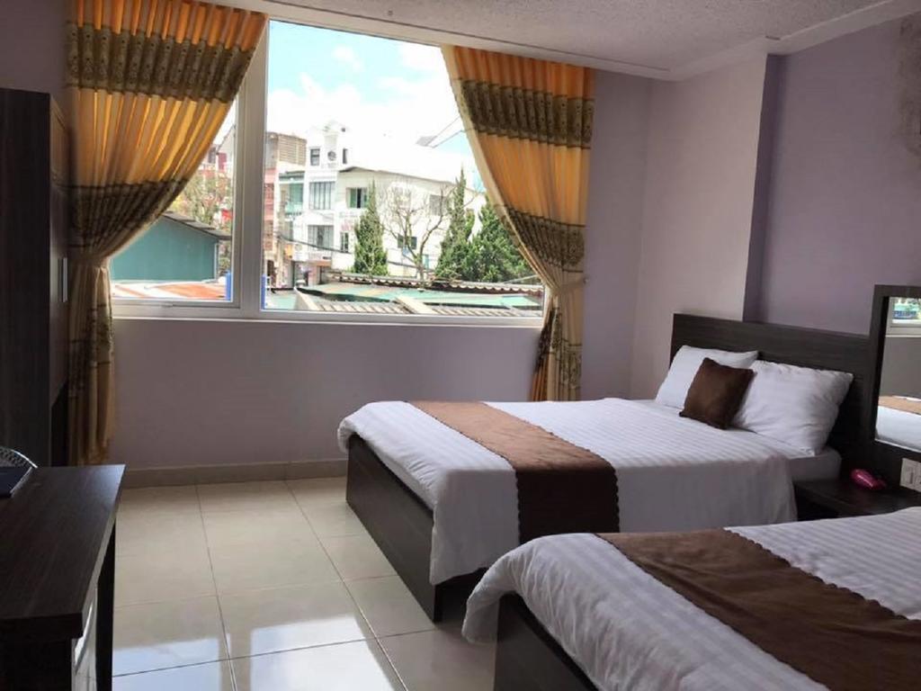 Phòng Deluxe 4 người khách sạn Thông Vàng 2 Đà Lạt