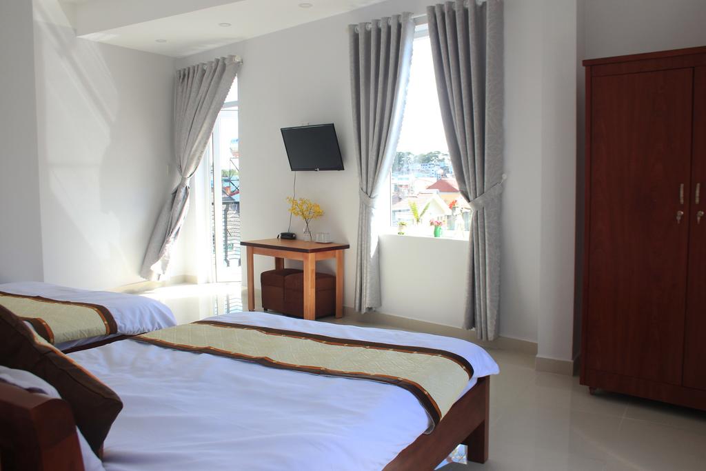 Phòng ở khách sạn Phước Thịnh Đà Lạt