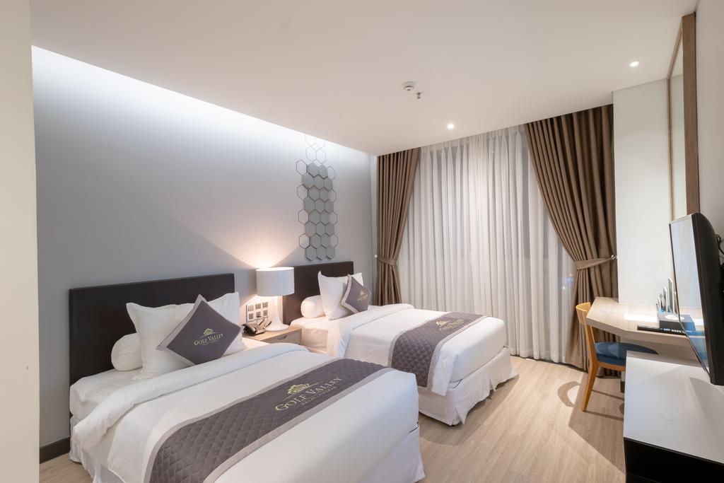 phòng superior 2 giường đơn khách sạn Golf Valley