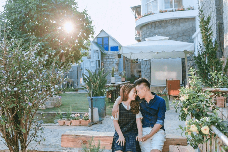 Tạo dáng chụp hình ở Đà Lạt
