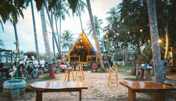 Nhà bên sông Homestay