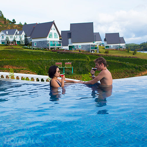 hồ bơi Dalat Wonder Resort