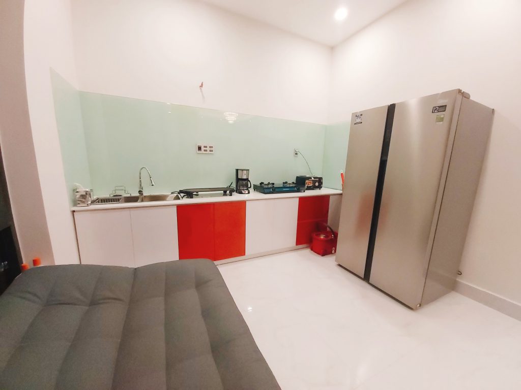 Không gian bếp ở binly hotel