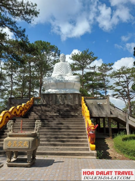 Có nên đi Chùa Tàu - Thiên Vương Cổ Sát Đà Lạt