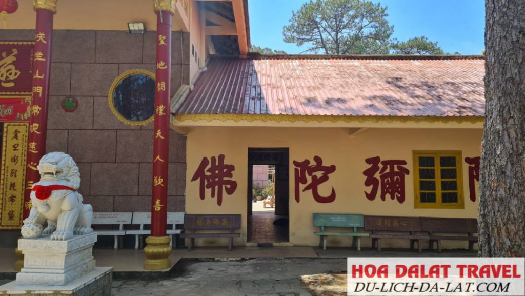 Ngôi Chùa sử dụng tiếng Quảng Đông
