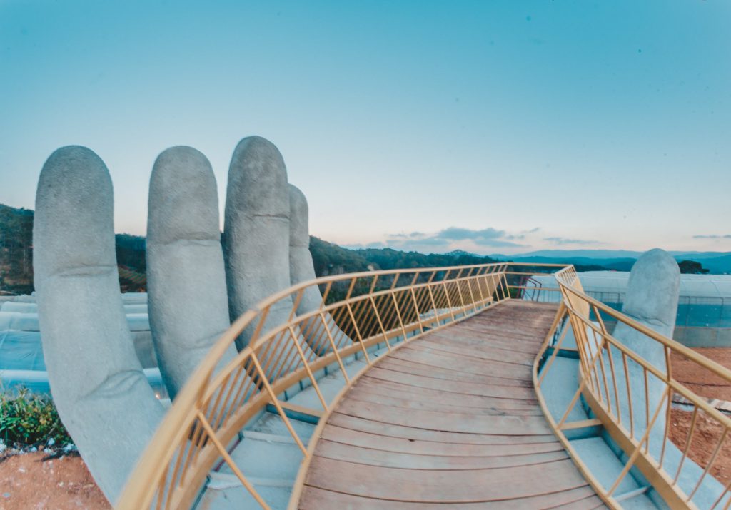 cây cầu vàng ở đà lạt
