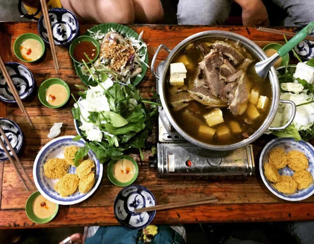 Lẩu dê tay Cầm Nga