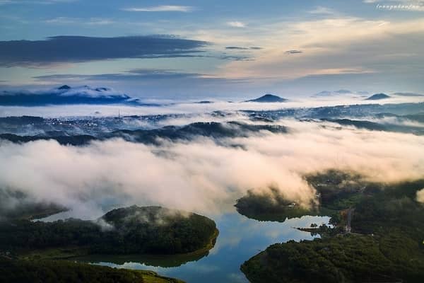 săn mây tại đỉnh pinhatt đà lạt
