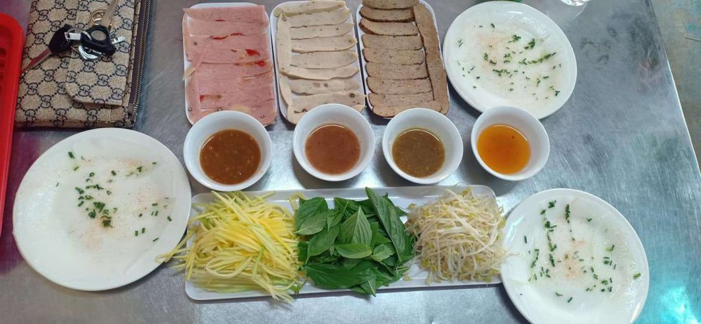 bánh ướt xếp chồng