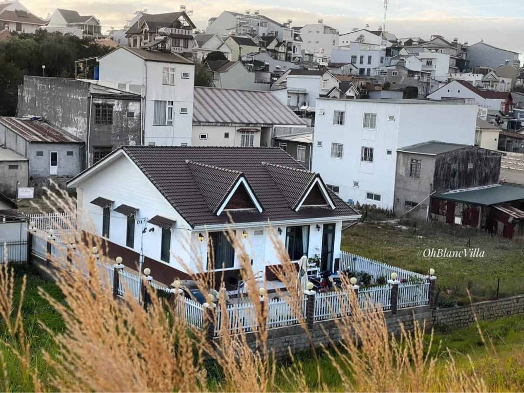 oh, blanc villa ở Đà Lạt