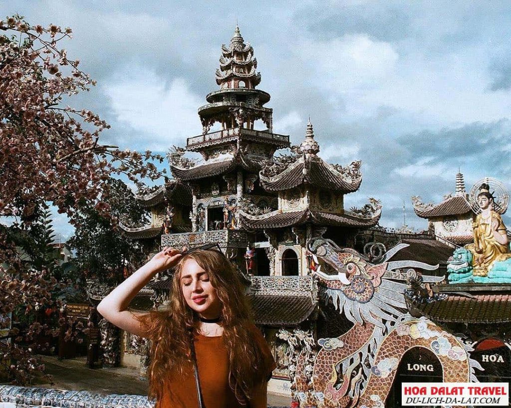 Chùa Linh Phước ở Đà Lạt