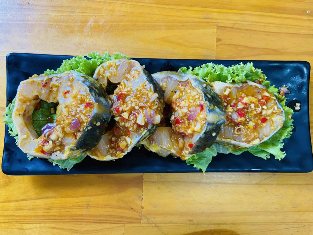 Lẩu cá tầm măng chua Đà Lạt