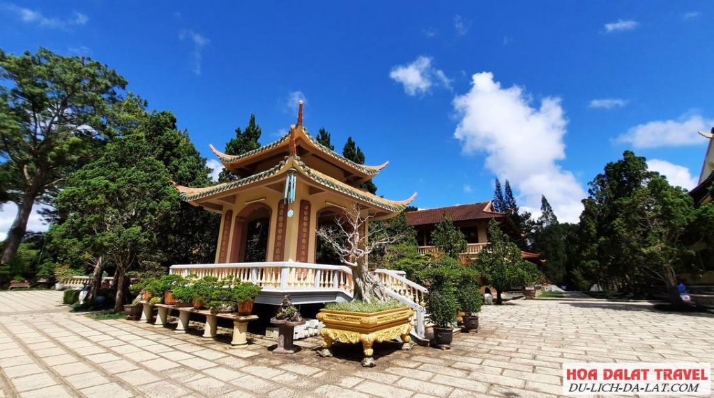 Tham quan Thiền Viện Trúc Lâm Đà Lạt