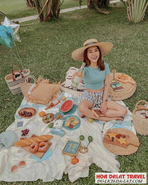 Cắm trại – Picnic cùng bạn bè