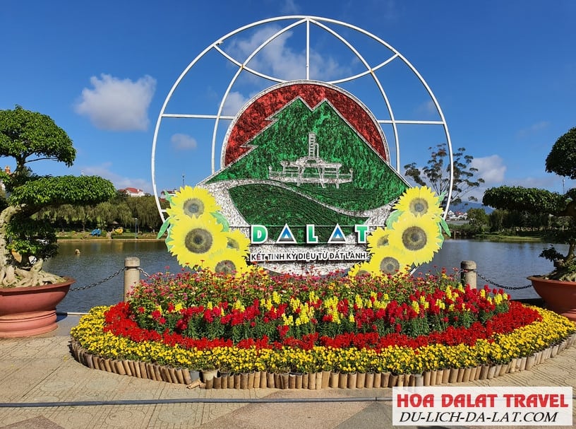 Giá vé vườn hoa thành phố