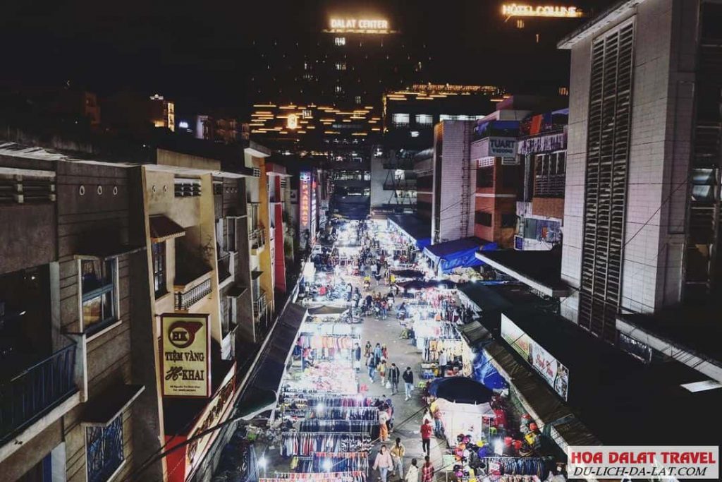 Giờ mở cửa chợ Âm Phủ