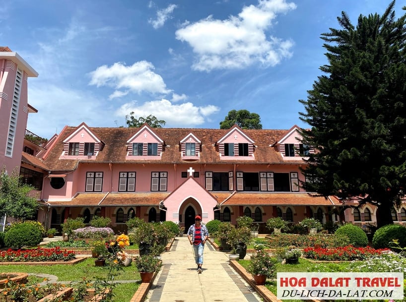 Nhà thờ Domaine De Marie Đà Lạt ở đâu