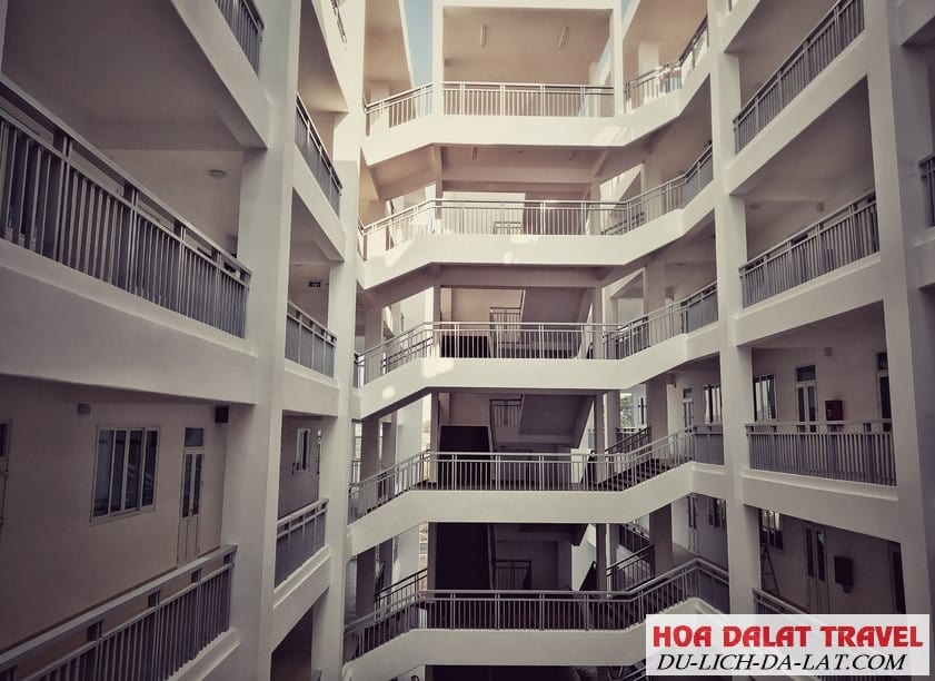 Phong cách kiến trúc của đại học Đà Lạt.