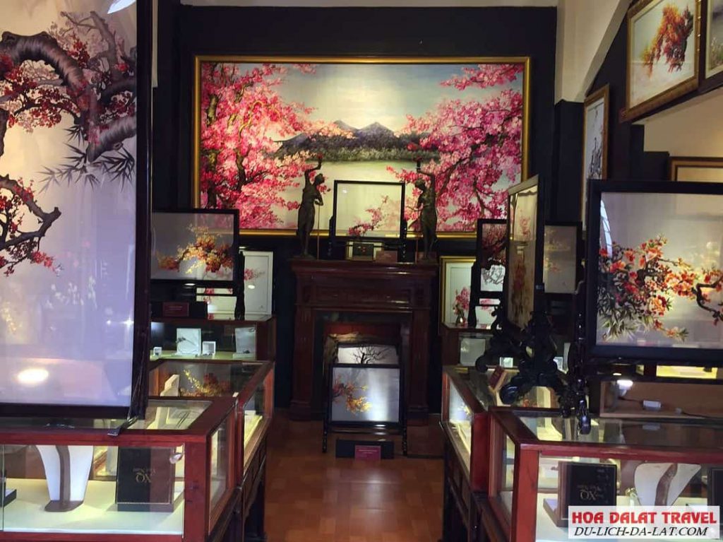 Tranh thêu XQ Sử Quán