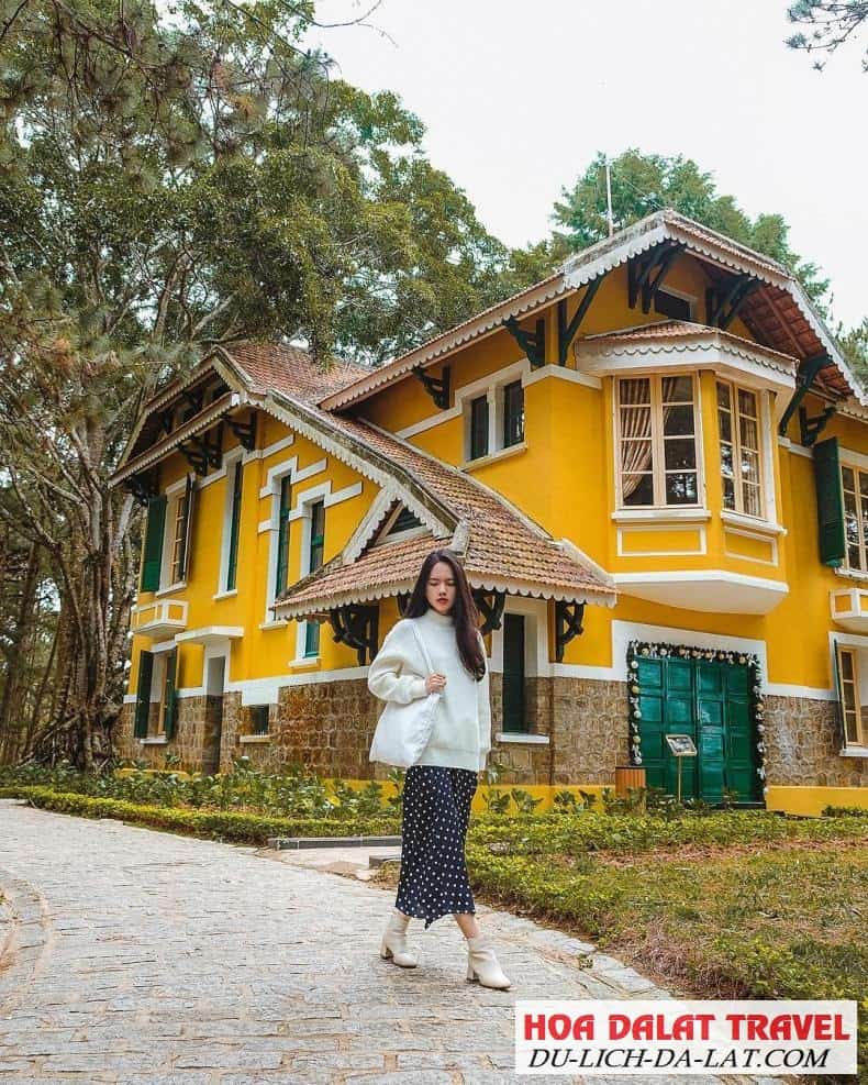 Ảnh chụp ở Dinh Bảo Đại