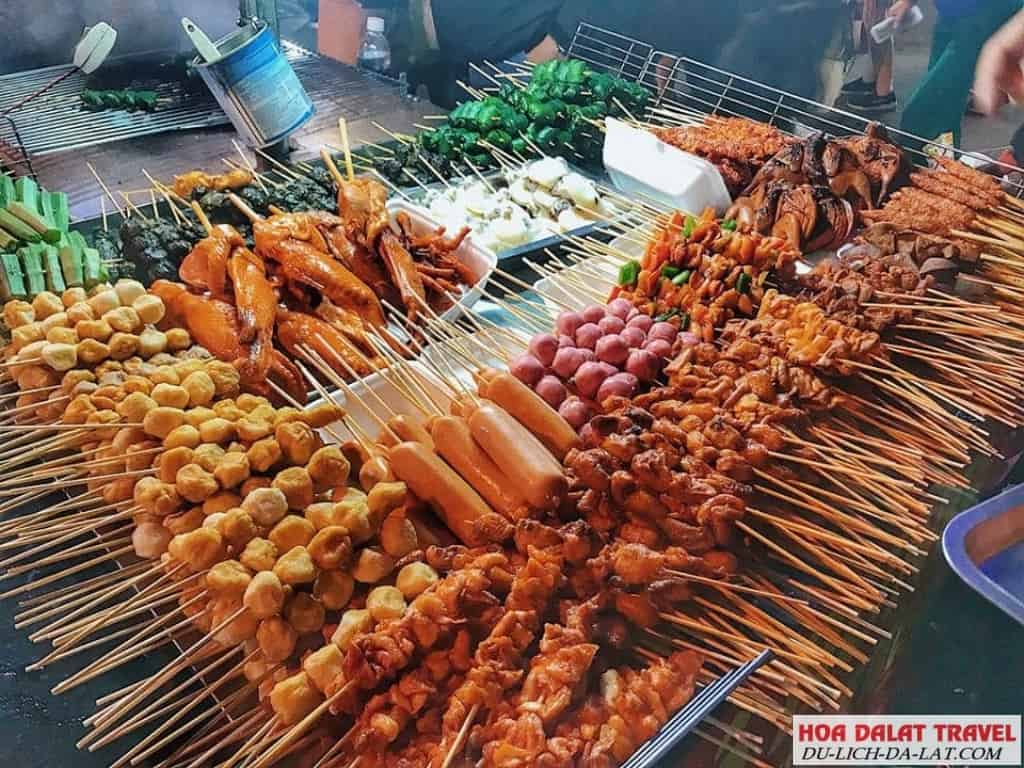 Ăn vặt khi đi chơi ở Đà Lạt