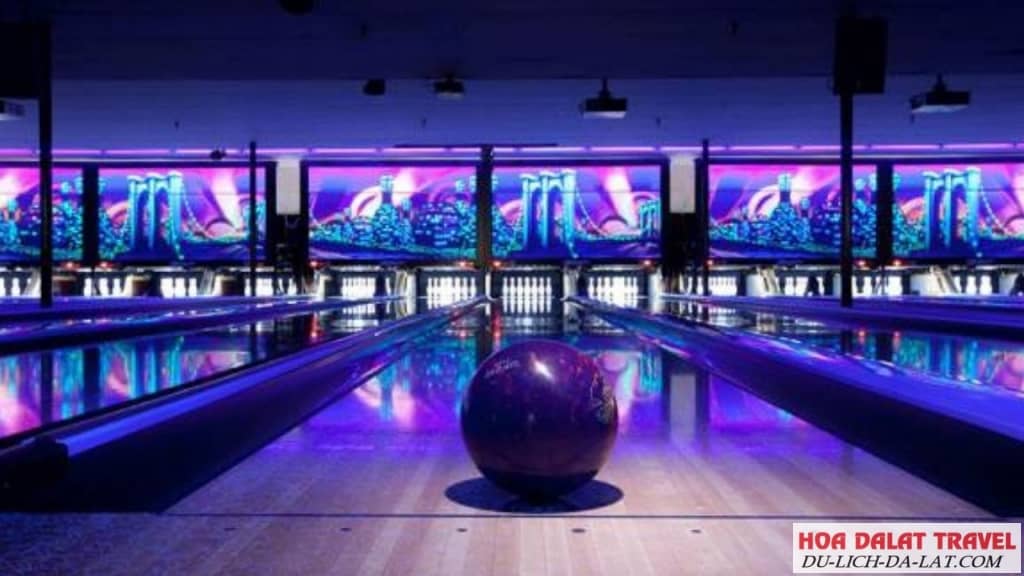 Chơi Bowling ở Đà Lạt