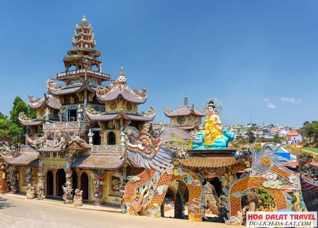 Chùa Linh Phước có gì