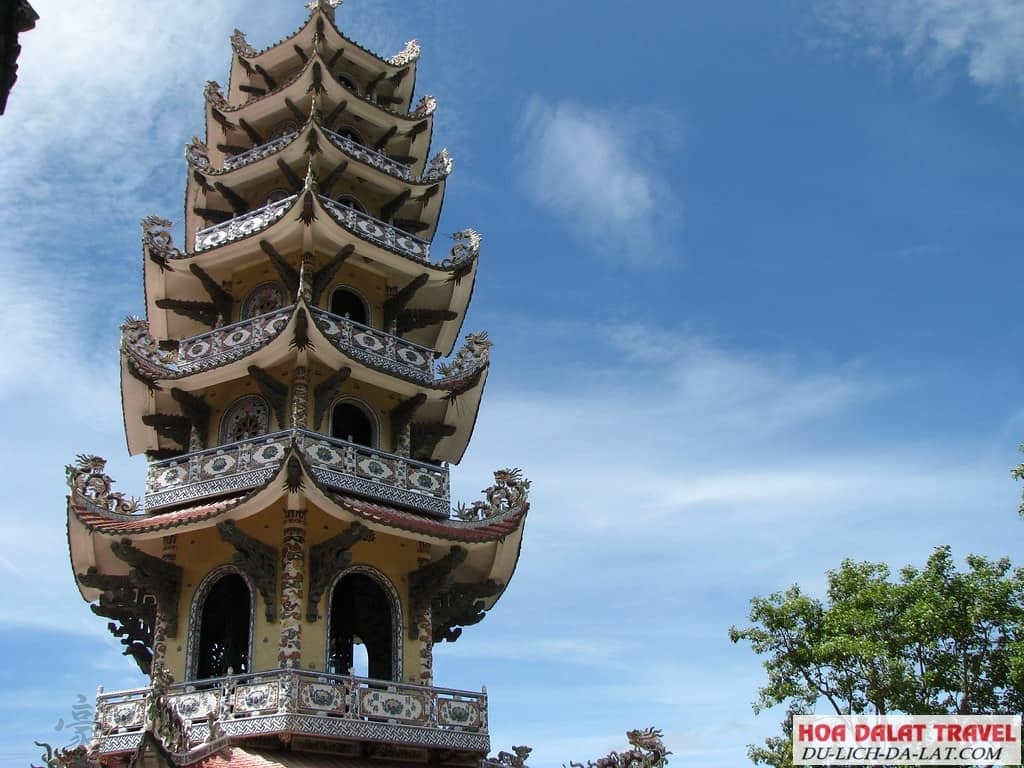 Đại hồng chung chùa Linh Phước