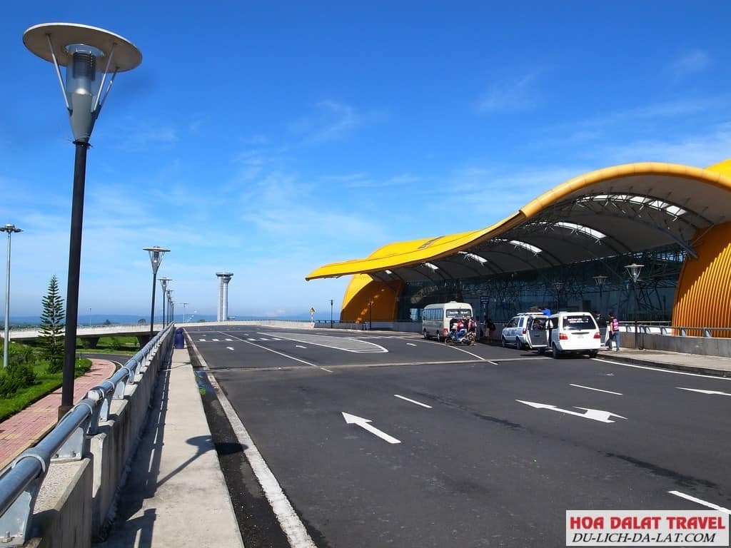 Phương tiện di chuyển đến sân bay Liên Khương - taxi
