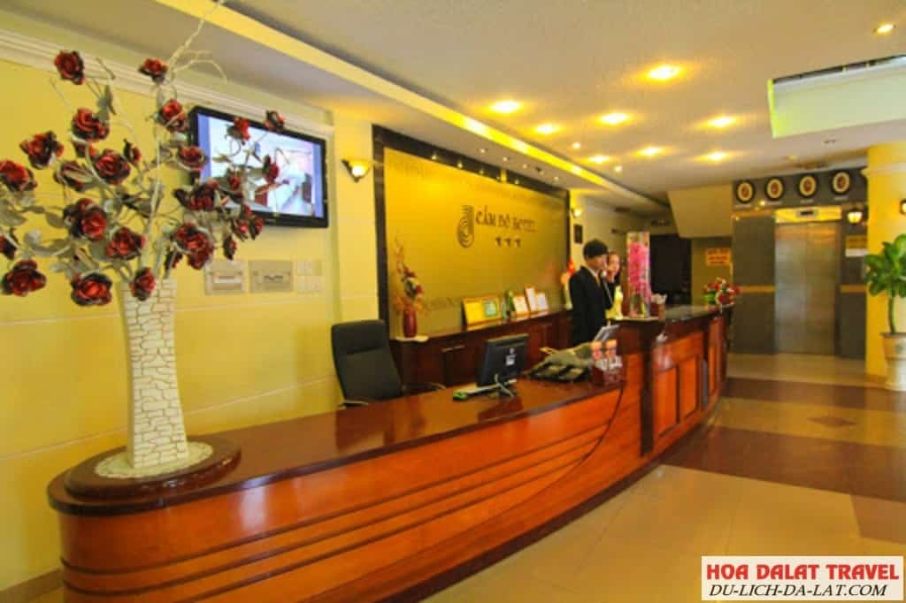 Review khách sạn Cẩm Đô