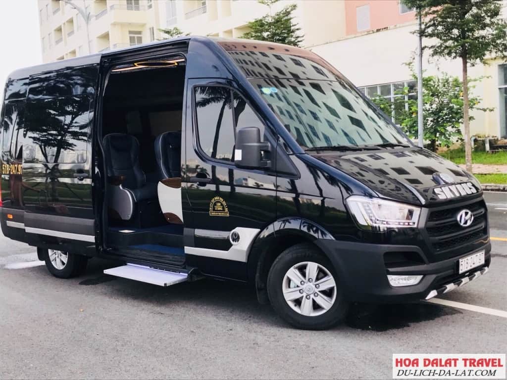 Xe Minh Trí Limousine