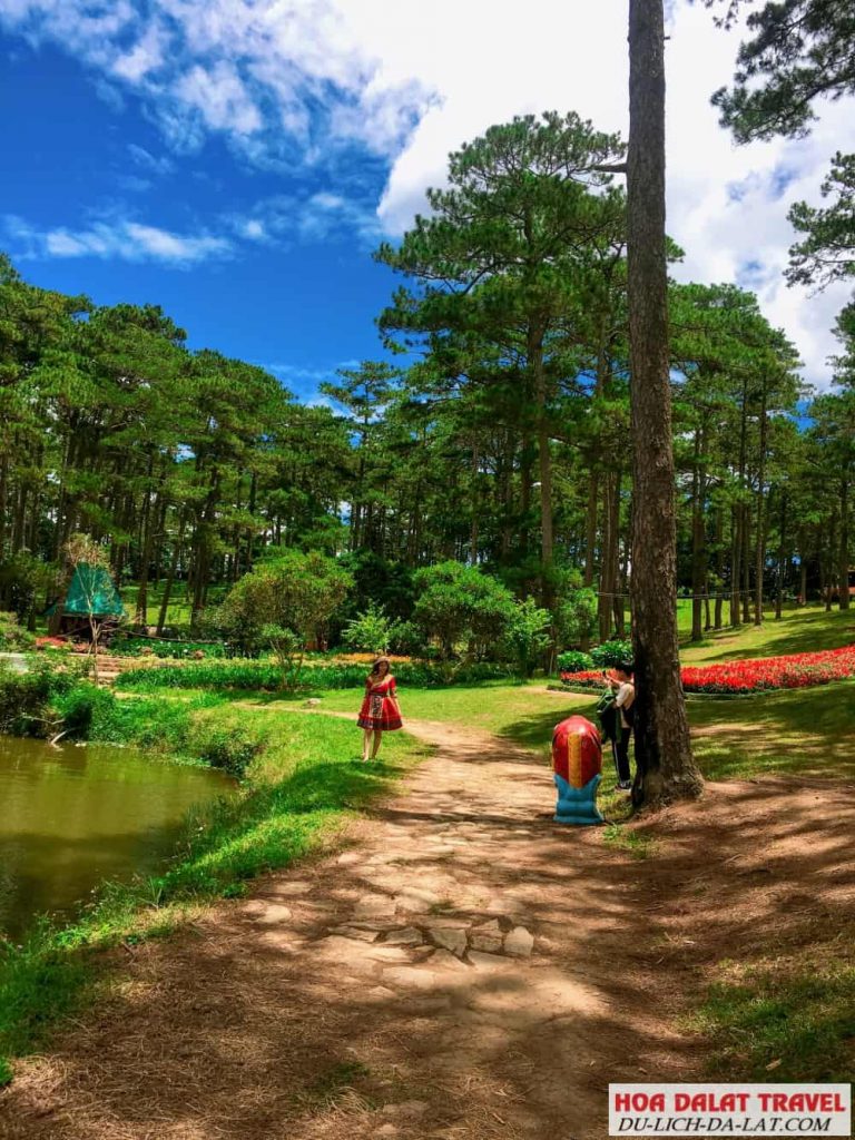 Chụp ảnh cưới tại Hồ Than Thở