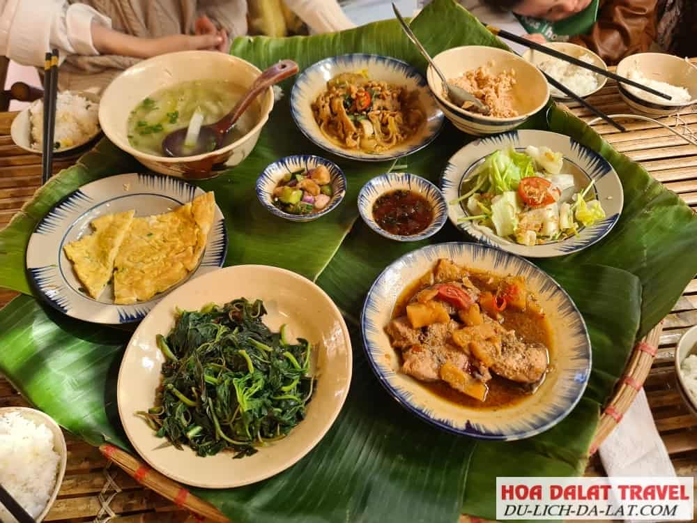 Cơm Nhà Quê
