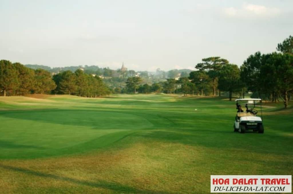 Sân Golf Đồi Cù