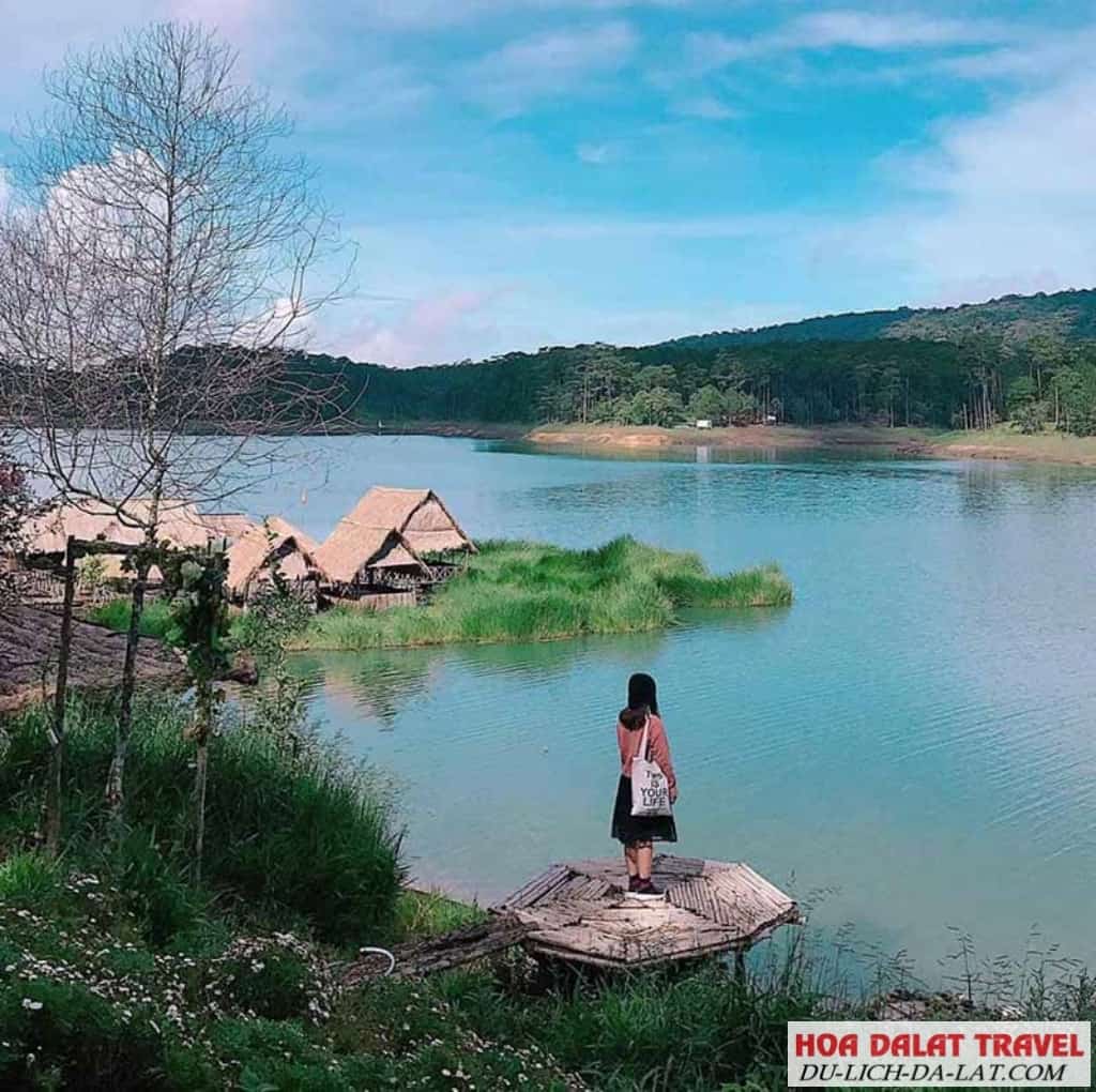 Khu du lịch Đá Tiên ở đâu