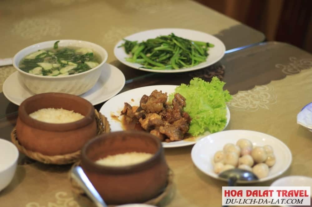 Nhà Hàng Cơm Niêu Việt Nam